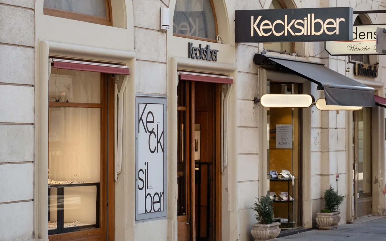 Fassade mit Ladenschild Kecksilber am Stephansplatz