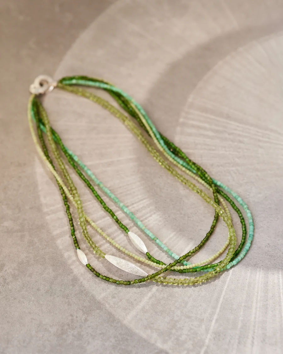 Steinkette, Edelsteine mit Silber
